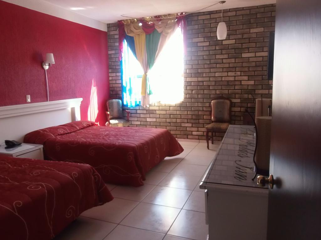 סלמנקה Hotel Raldos Inn מראה חיצוני תמונה
