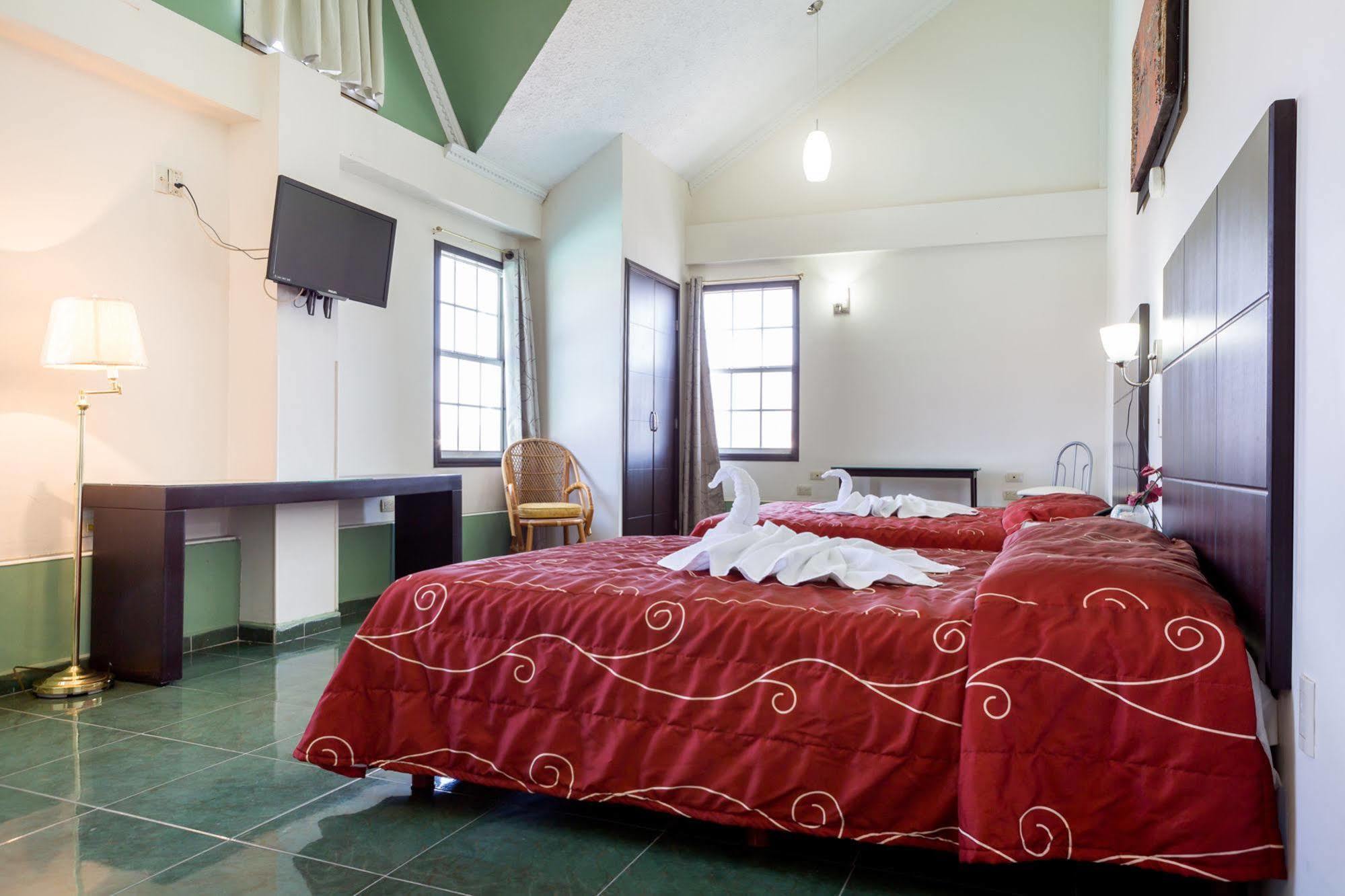 סלמנקה Hotel Raldos Inn מראה חיצוני תמונה